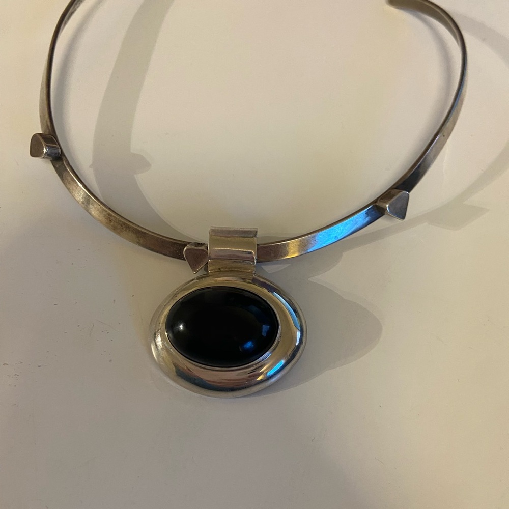 Elegant Silver and Black Pendant Necklace